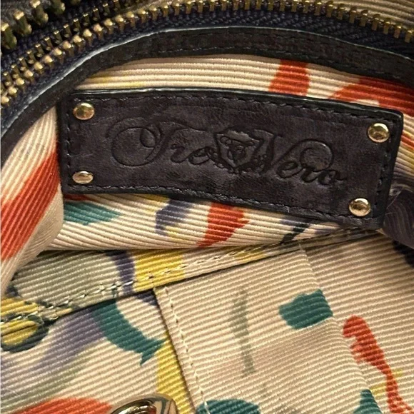 Tre VERO Sturdy Black calfskin leather Hobo Style Shoulder Bag - Picture 9 of 9